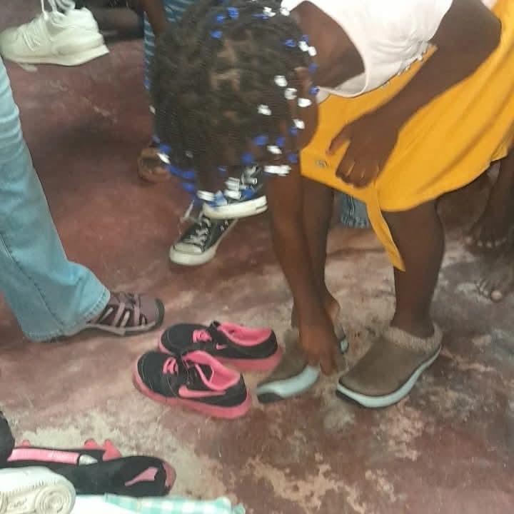 Entrega de calzados