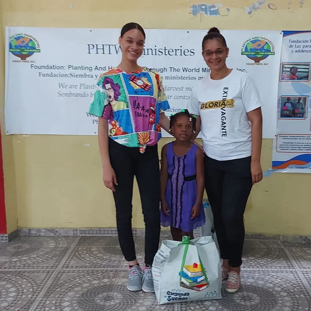 Donación de Alimentos en Colaboración con la Fundación FUNLUZNA